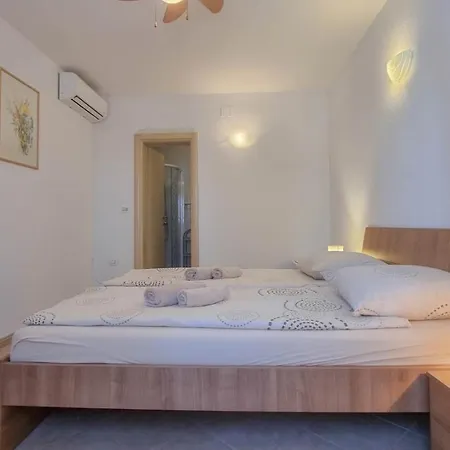 Guest house Lucijana Novigrad (Istria)
